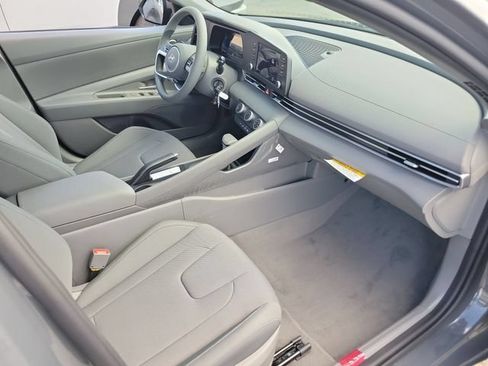 New 2026 Hyundai Elantra SE FWD image 20