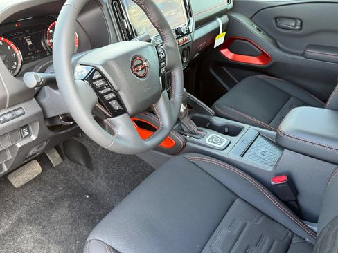 New 2026 Nissan Frontier PRO-4X w/ Pro-4x Convenience Package AWD/4WD image 21