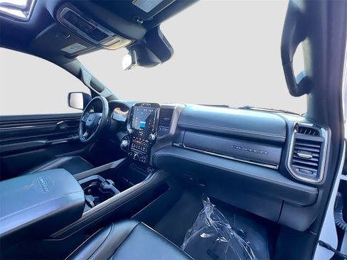 Used 2024 RAM 1500 Limited image 31