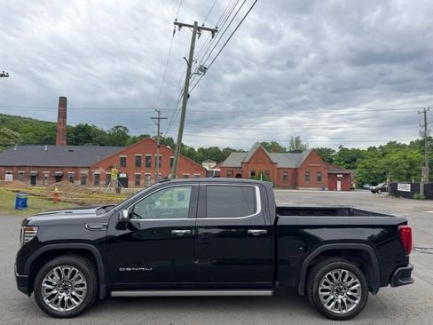 Used 2023 GMC Sierra 1500 Denali Ultimate AWD/4WD image 8