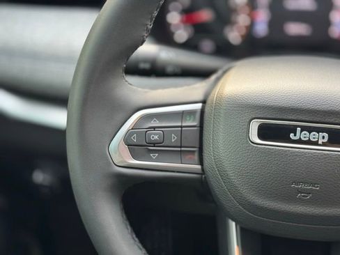 Used 2023 Jeep Compass Latitude w/ Convenience Group image 23