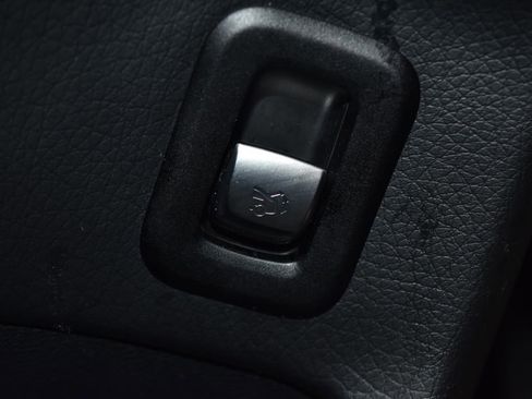 Used 2021 Mercedes-Benz GLC 300 4MATIC image 7