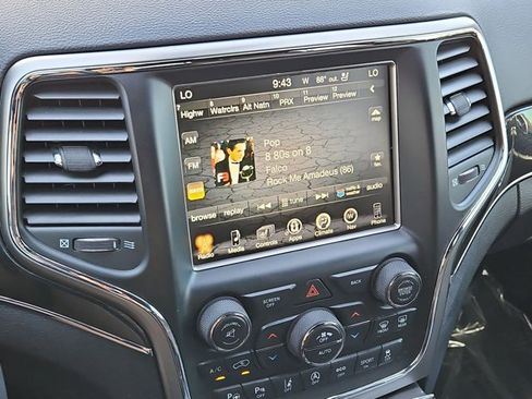 Used 2017 Jeep Grand Cherokee Trailhawk w/ Trailhawk Luxury Group AWD/4WD image 20