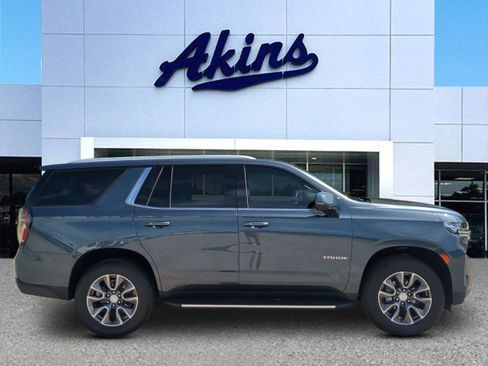 Used 2021 Chevrolet Tahoe LT w/ LT Signature Package RWD image 1