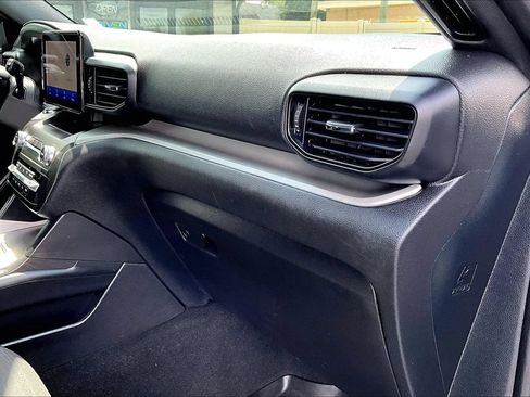 Used 2020 Ford Explorer XLT w/ Class III Trailer Tow Package RWD image 16