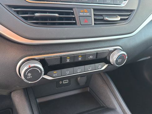 Used 2024 Nissan Altima 2.5 S FWD image 26