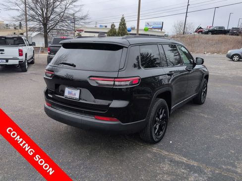 Certified 2024 Jeep Grand Cherokee L Laredo image 8