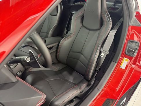 Used 2022 Chevrolet Corvette Stingray Coupe w/ 1LT RWD image 13