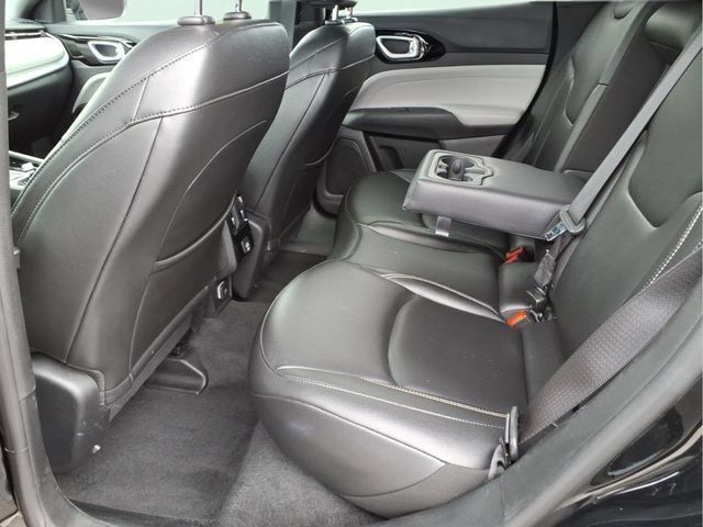 Used 2025 Jeep Compass Limited AWD/4WD image 16