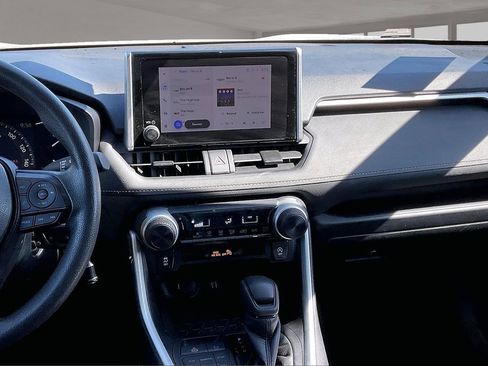 Used 2024 Toyota RAV4 LE image 9