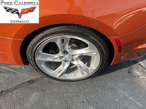 Used 2023 Chevrolet Camaro LT w/ Technology Package RWD image 36