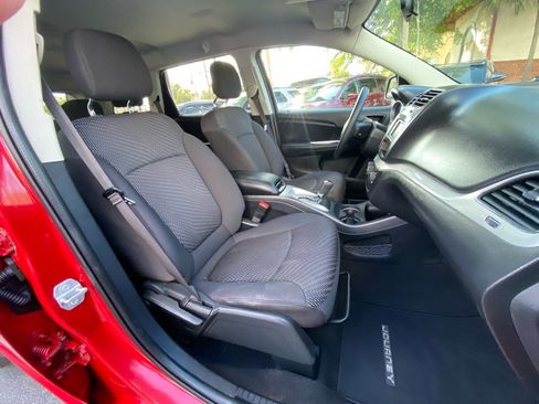 Used 2017 Dodge Journey SE image 35