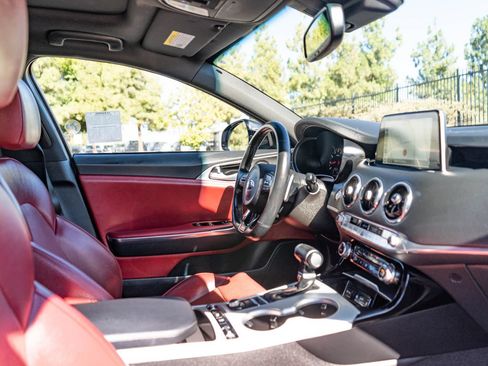 Used 2021 Kia Stinger GT1 RWD image 21