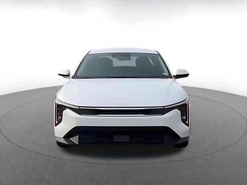 Used 2025 Kia K4 LXS image 4
