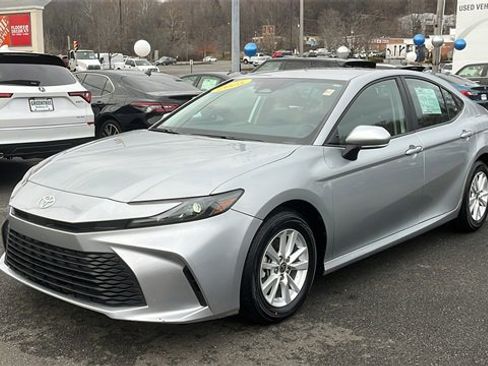 Certified 2025 Toyota Camry LE image 3