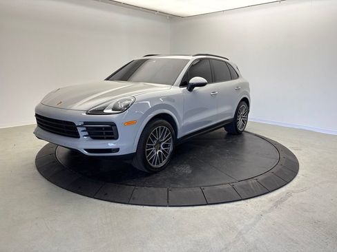 Used 2023 Porsche Cayenne Platinum Edition AWD/4WD image 1