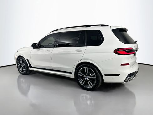 New 2026 BMW X7 M60i image 7