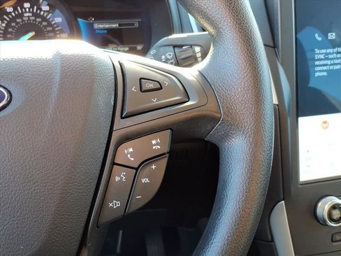 Certified 2022 Ford Edge SE w/ Black Appearance Package image 18