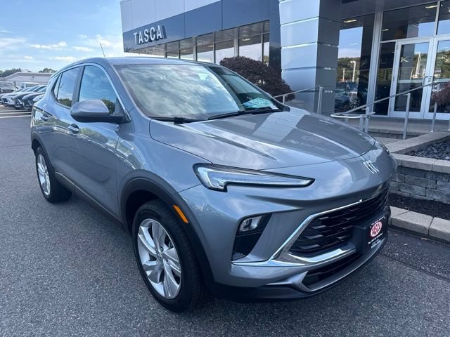 Used 2025 Buick Encore GX Preferred AWD/4WD image 1