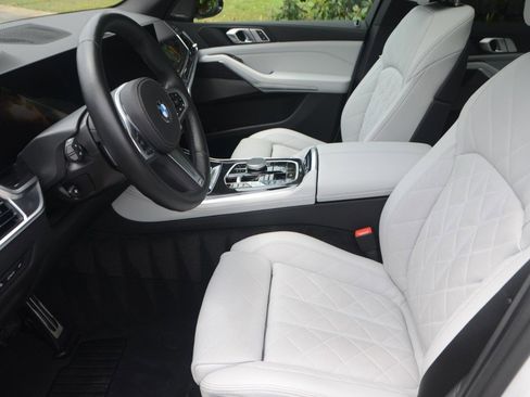 Used 2026 BMW X5 xDrive40i AWD/4WD image 11