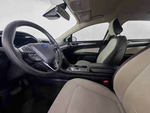 Used 2020 Ford Fusion SE w/ Equipment Group 151A image 21