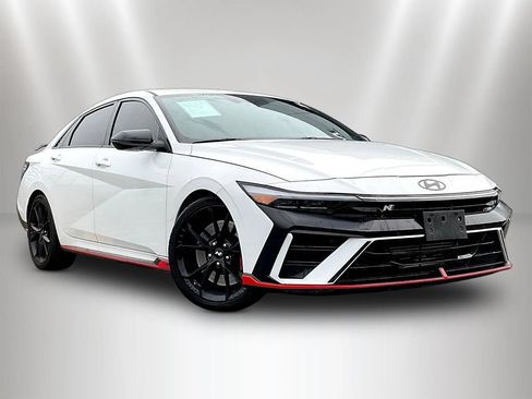 Used 2025 Hyundai Elantra N FWD image 3