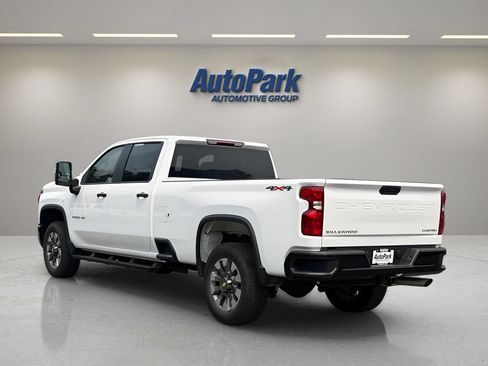 Used 2025 Chevrolet Silverado 2500 Custom w/ Custom Convenience Package AWD/4WD image 5