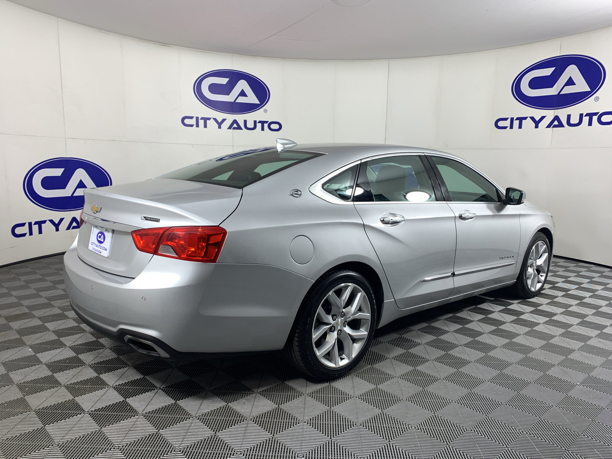 Used 2020 Chevrolet Impala Premier FWD image 3