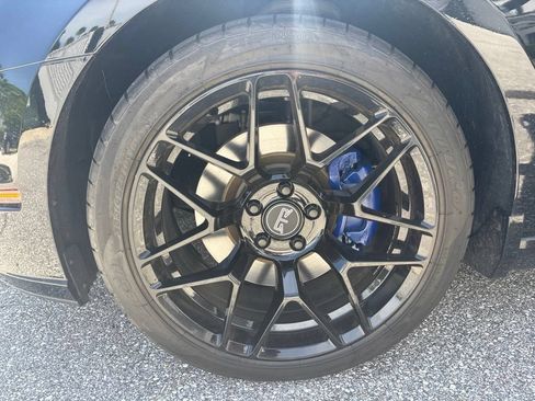 Used 2014 Ford Mustang GT Premium RWD image 7