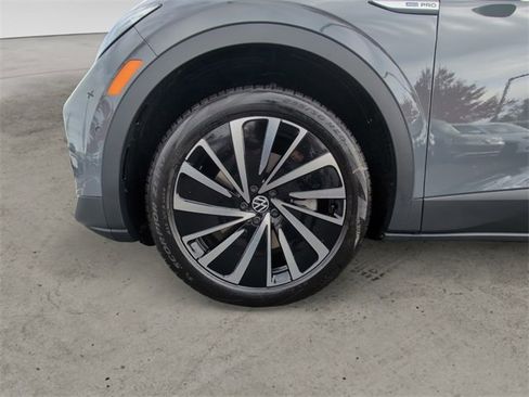 New 2025 Volkswagen ID.4 Pro image 14