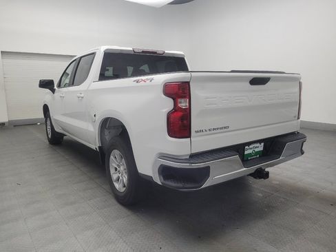 Used 2022 Chevrolet Silverado 1500 LT AWD/4WD image 5