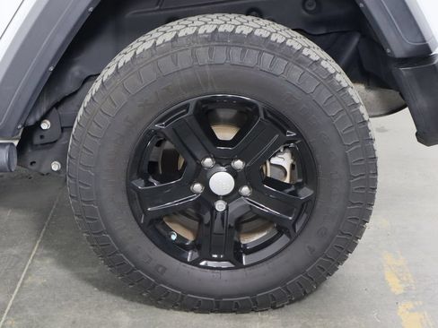 Used 2018 Jeep Wrangler Unlimited Sport S AWD/4WD image 30