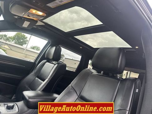 Used 2020 Jeep Grand Cherokee Limited w/ Luxury Group II AWD/4WD image 15