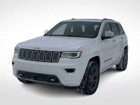 Used 2017 Jeep Grand Cherokee Overland w/ Jeep Active Safety Group image 4