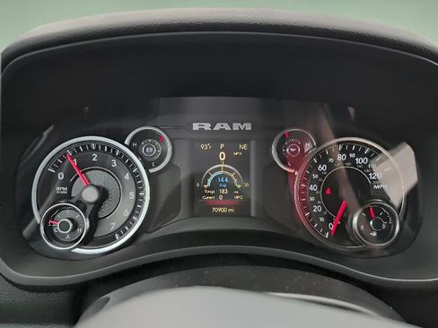 Used 2019 RAM 2500 Big Horn AWD/4WD image 11
