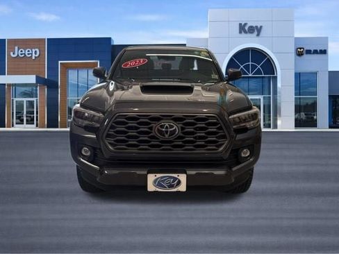 Used 2023 Toyota Tacoma TRD Sport w/ Technology Package AWD/4WD image 11