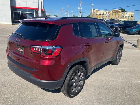 Used 2021 Jeep Compass Latitude AWD/4WD image 7