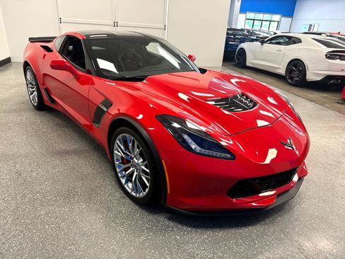 Used 2016 Chevrolet Corvette Z06 w/ 3LZ Preferred Equipment Group image 40