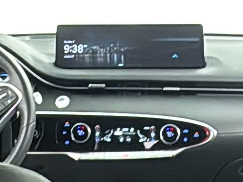 Used 2025 Genesis GV70 3.5T Sport image 17