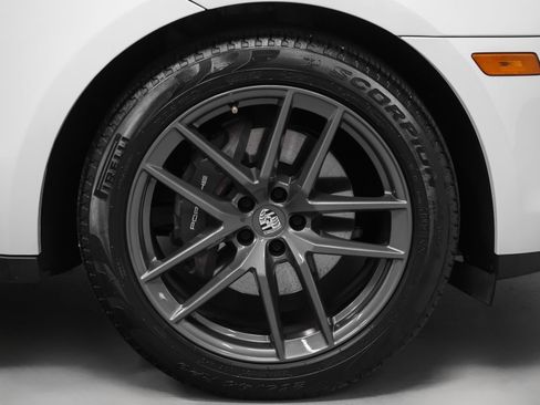 Certified 2024 Porsche Macan Turbo AWD/4WD image 17