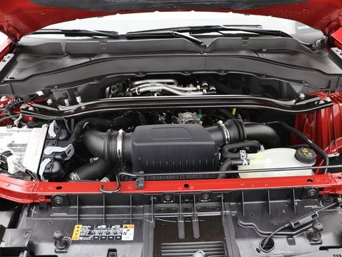 Used 2025 Ford Explorer ST image 31