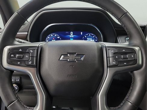 Used 2023 Chevrolet Tahoe Z71 w/ Luxury Package AWD/4WD image 20