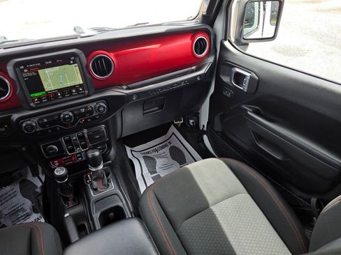 Used 2022 Jeep Wrangler Unlimited Rubicon w/ Xtreme Recon 35" Tire Package AWD/4WD image 46