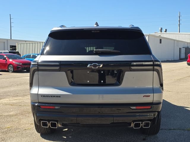Used 2025 Chevrolet Traverse RS FWD image 4