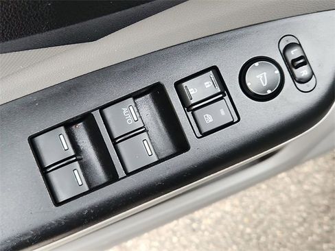 Used 2014 Honda CR-V LX image 20