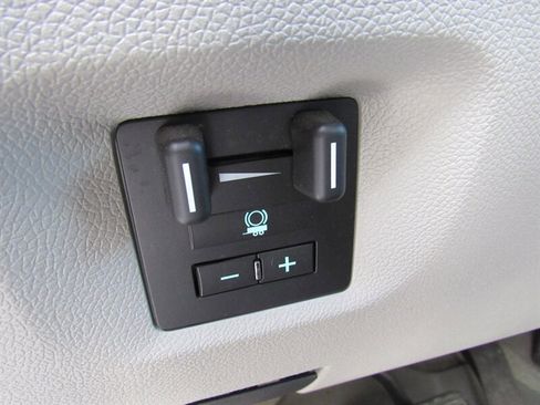 Used 2009 GMC Sierra 2500 SLE w/ Convenience Package image 17