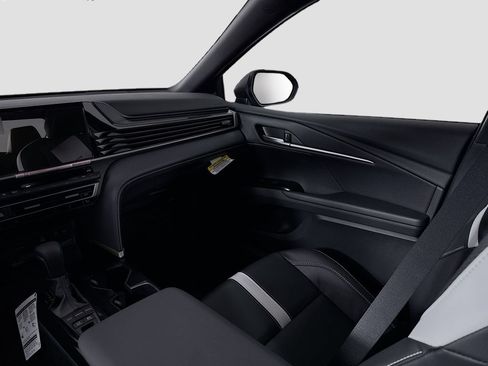 Certified 2026 Toyota Camry SE w/ Convenience Package FWD image 16