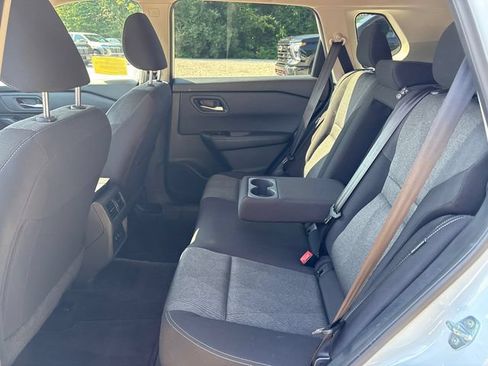 Used 2025 Nissan Rogue SV AWD/4WD image 17