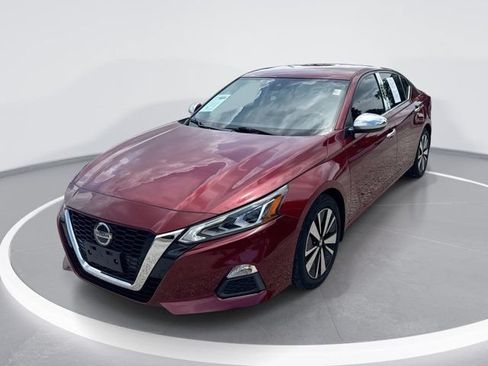 Used 2021 Nissan Altima 2.5 SV FWD image 2