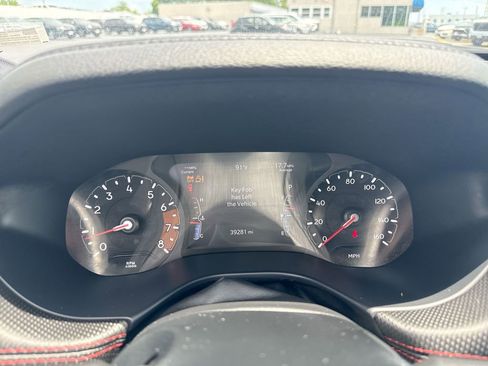 Used 2025 Jeep Compass Trailhawk AWD/4WD image 14